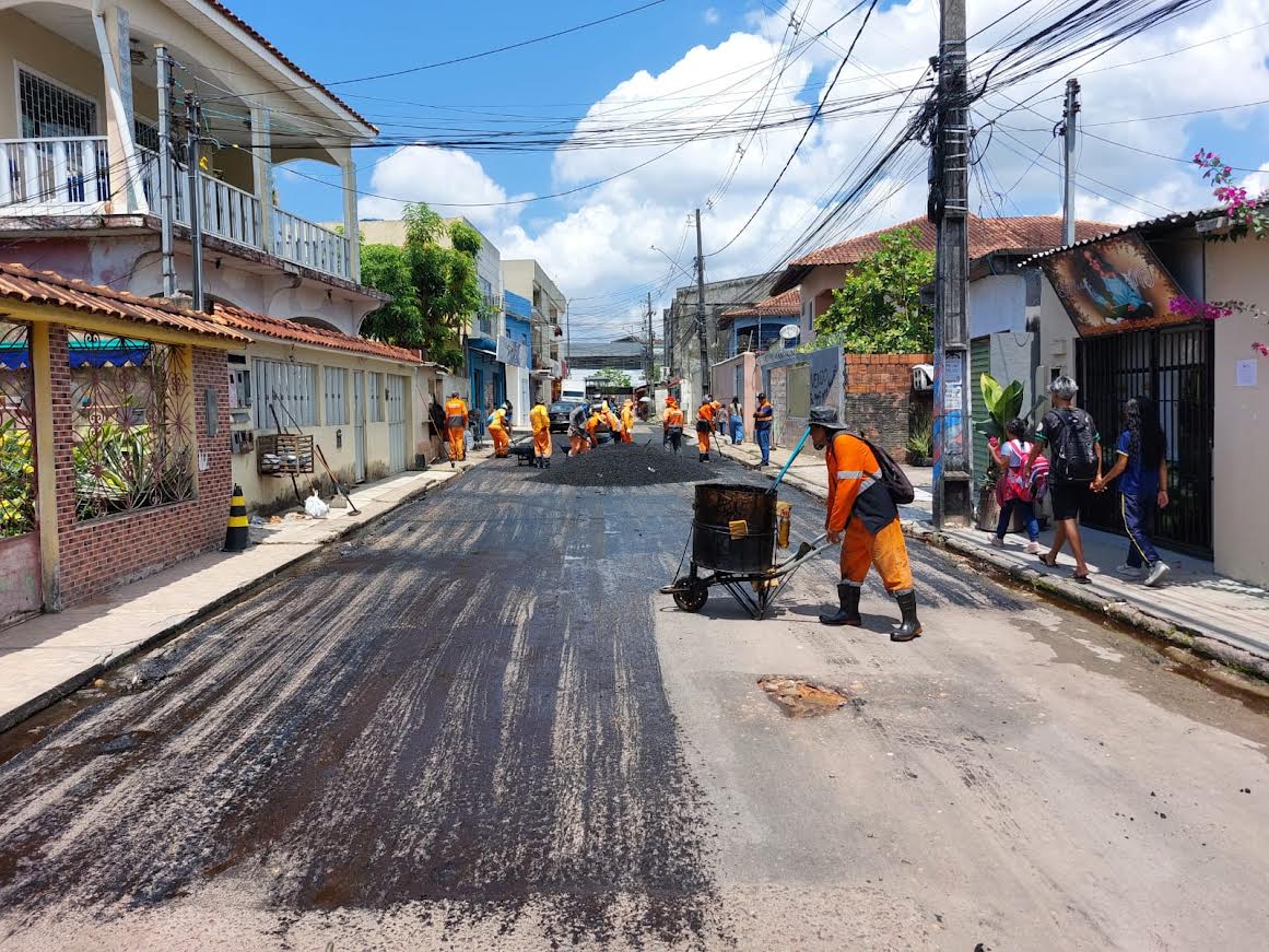 Prefeitura de Manaus recupera via estratégica no bairro Zumbi dos Palmares e garante mais segurança no trânsito