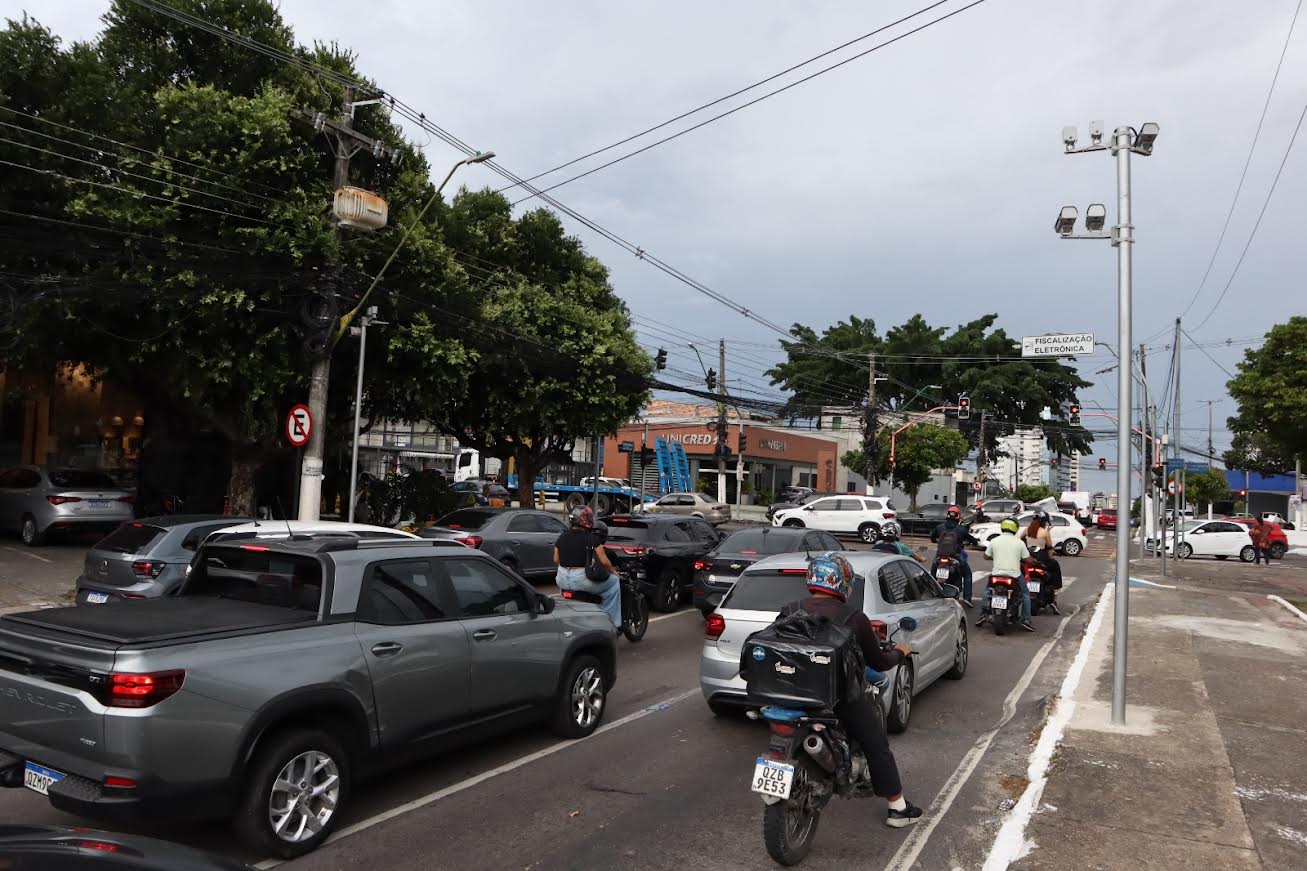 Fiscalização eletrônica da prefeitura registra mais de 156 mil infrações e contribui para redução de mortes no trânsito em Manaus