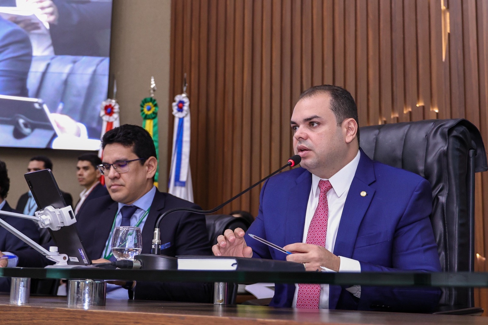 Deputado Roberto Cidade apresenta PL para impedir que preços de fidelidade se sobreponham aos valores reais em postos de combustíveis no Amazonas