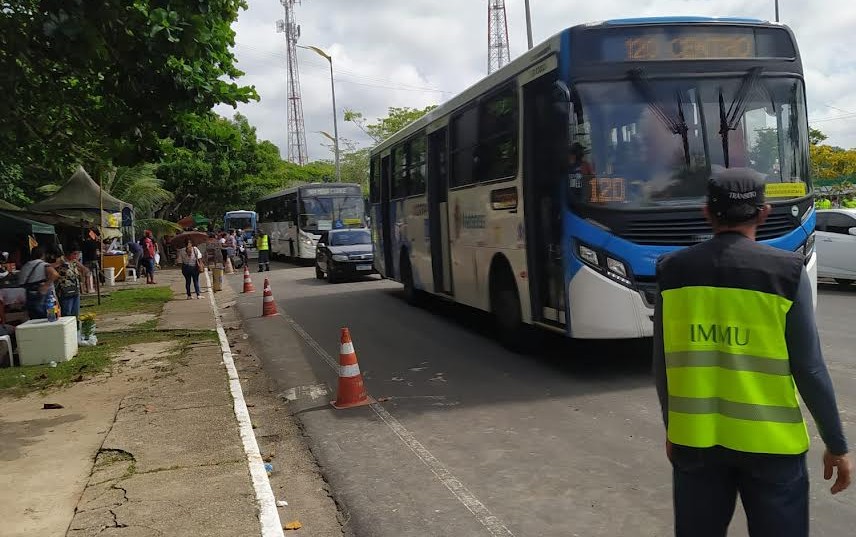 Prefeitura de Manaus reforça operação para Dia de Finados com 170 ônibus