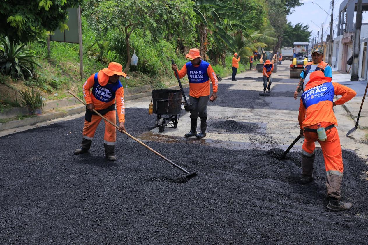 ‘Plano de Verão’ da Prefeitura de Manaus recupera três ruas do bairro Cidade de Deus