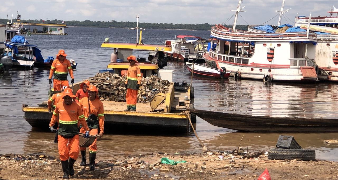 Prefeitura anuncia a implantação da 12ª ecobarreira e intensifica ações de limpeza no entorno da feira da Panair