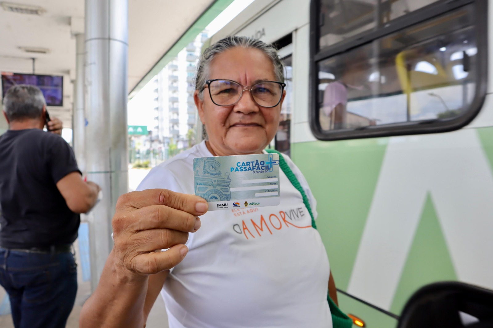 Com emissão de mais de 26 mil cartões, ‘PassaFácil+’ facilita deslocamento de idosos