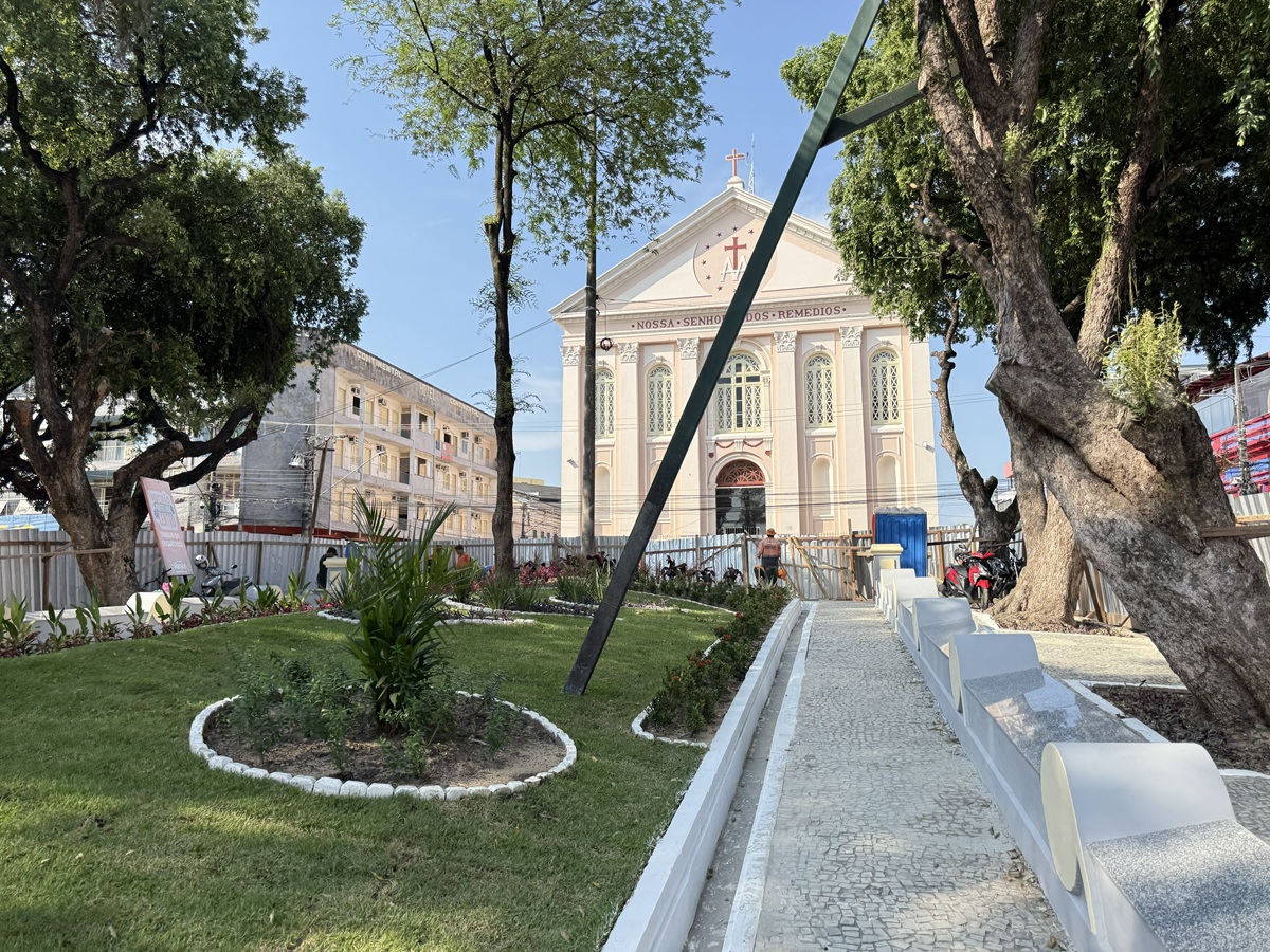 Prefeitura de Manaus revitaliza praça dos Remédios