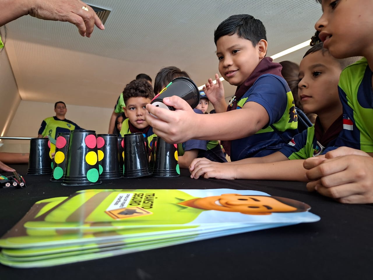 Prefeitura promove ação lúdica de educação de trânsito com ‘Clube de Aventureiros’