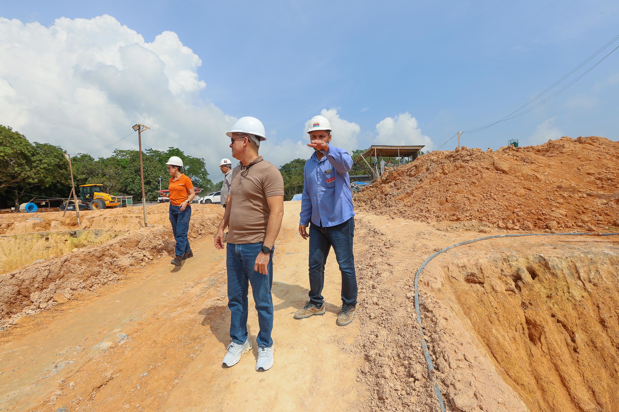 Prefeito David Almeida destaca avanço das obras do parque Encontro das Águas Rosa Almeida, consolidando-se como um dos maiores cartões-postais da cidade