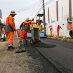 Prefeito David Almeida amplia maior programa de asfaltamento de Manaus e inicia 141 novas ruas na zona Norte, com apoio de emendas federais