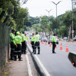 Prefeitura remove 14 veículos irregulares das ruas e garante mais segurança nas vias