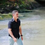 Prefeito David Almeida vai apresentar na COP 30 projeto das ecobarreiras que retêm 300 toneladas de lixo nos igarapés de Manaus