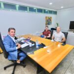 Prefeito David Almeida e vice-governador Tadeu de Souza fortalecem cooperação para demandas em Manaus