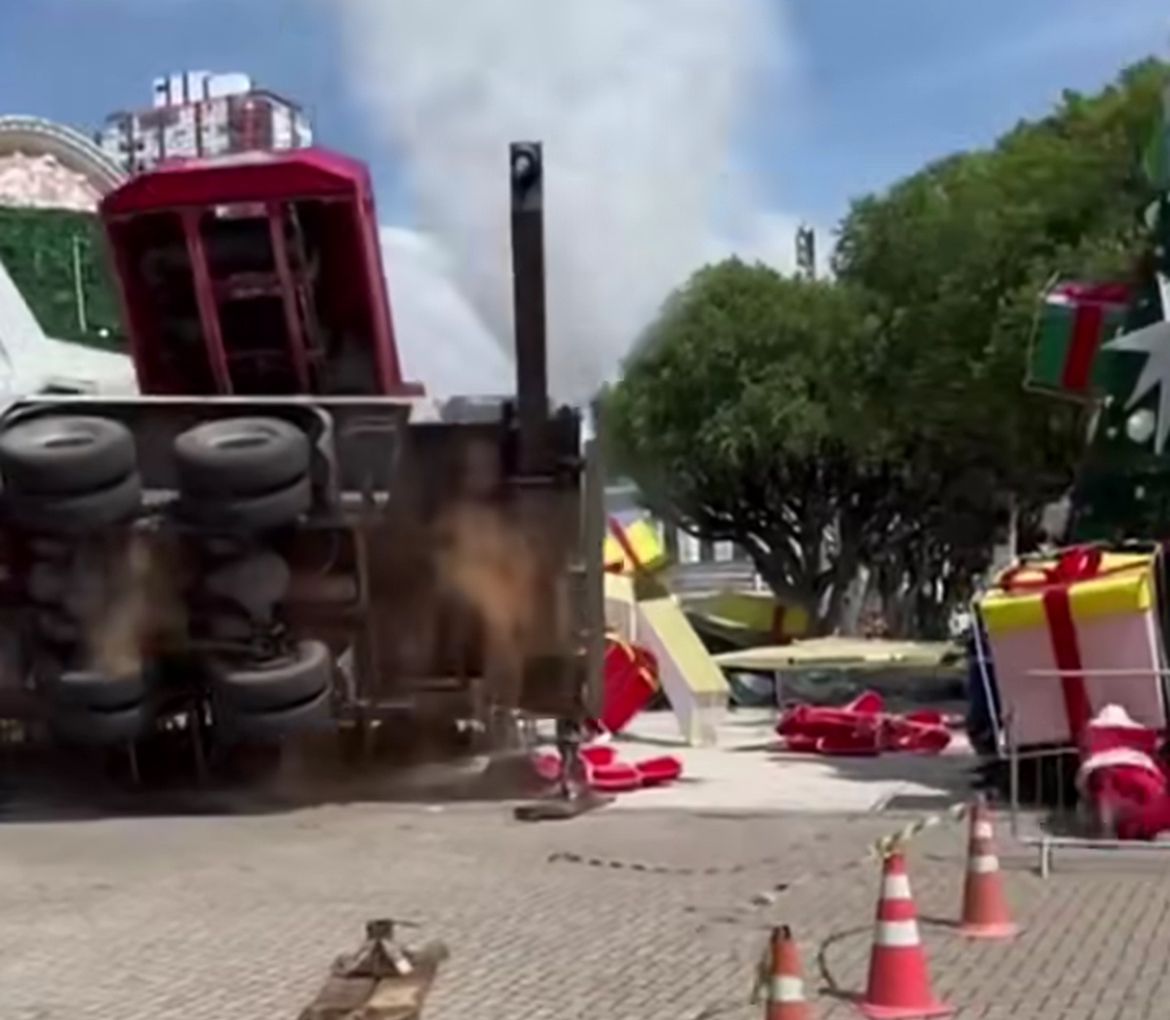 Por ausência de aprovação de projeto, Iphan paralisa montagem da estrutura de Natal no Largo de São Sebastião