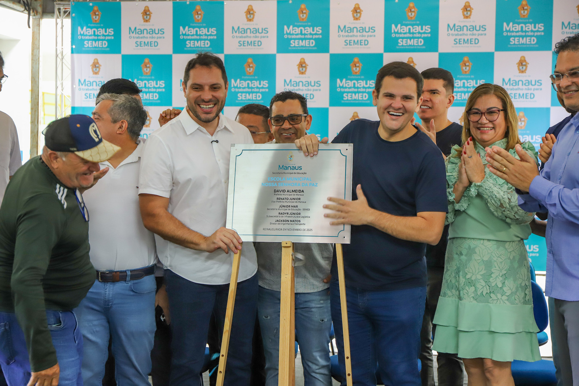 Vice-prefeito Renato Junior reinaugura escola municipal Nossa Senhora da Paz após reforma esperada há 20 anos