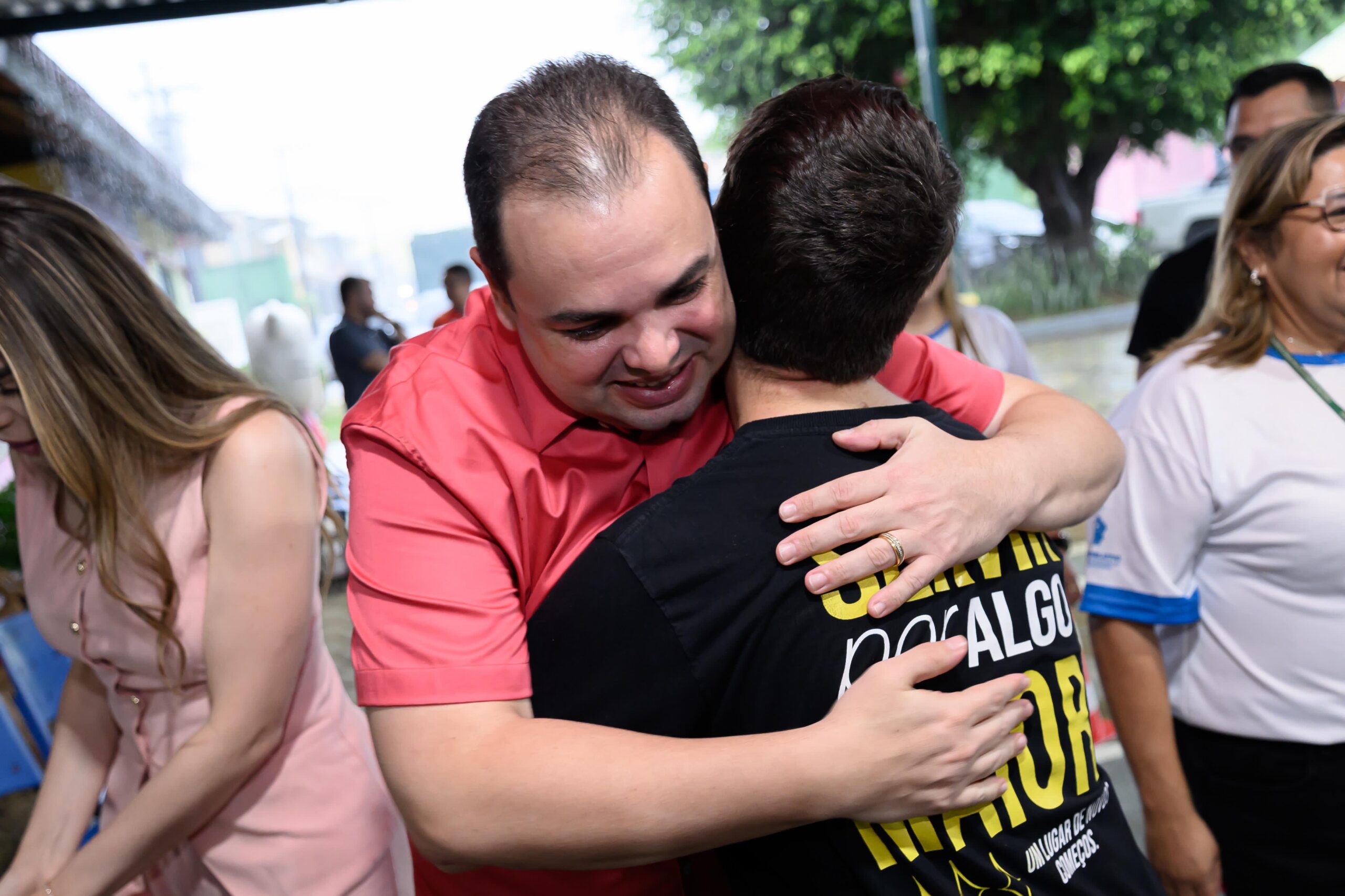 Roberto Cidade reafirma compromisso social da Aleam durante entregas do programa Assembleia Participativa