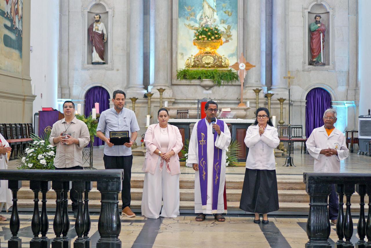 Empresário Orlando Coimbra recebe o título de “Amigo da Catedral” e reforça o valor da compaixão em tempos de indiferença