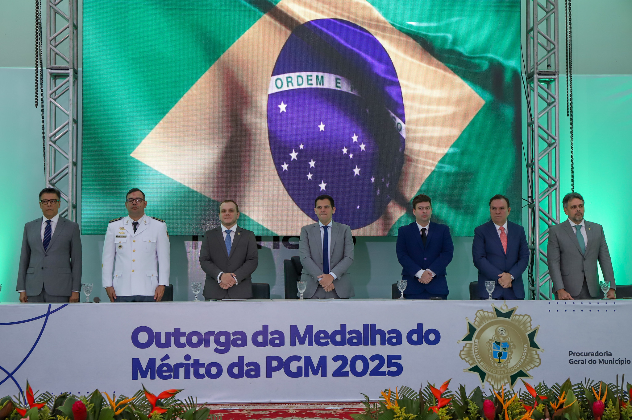 Vice-prefeito Renato Junior entrega Medalha do Mérito da PGM 2025 a personalidades que prestam serviços relevantes à sociedade
