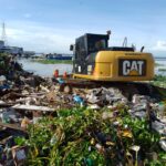 Prefeitura fecha 2025 com mais de 3,4 mil toneladas de resíduos retiradas da orla do rio Negro