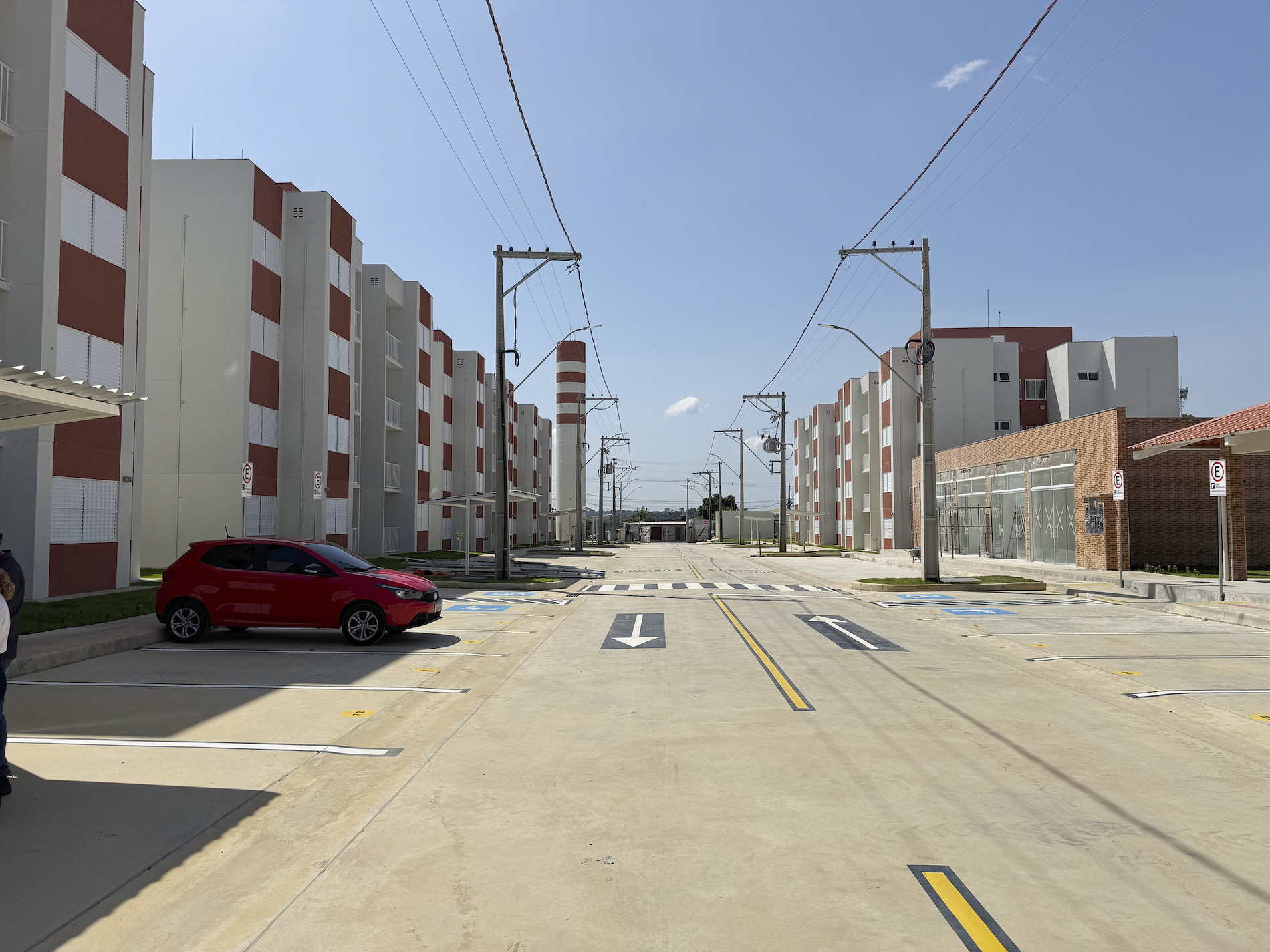 Prefeitura de Manaus articula serviços públicos para receber moradores do residencial Carlos Braga