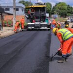 Prefeitura de Manaus intensifica serviço de recapeamento na comunidade Parque das Tribos