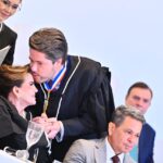 Yara Amazônia Lins recebe homenagem pelos 50 anos de carreira durante posse no TCE-AM