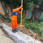 Prefeitura de Manaus atua no Japiim e contém erosão com técnica de rip-rap