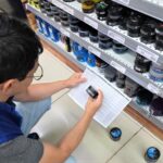 Prefeitura de Manaus apreende pomadas em situação irregular em fiscalização da ação ‘Cabelo Seguro’