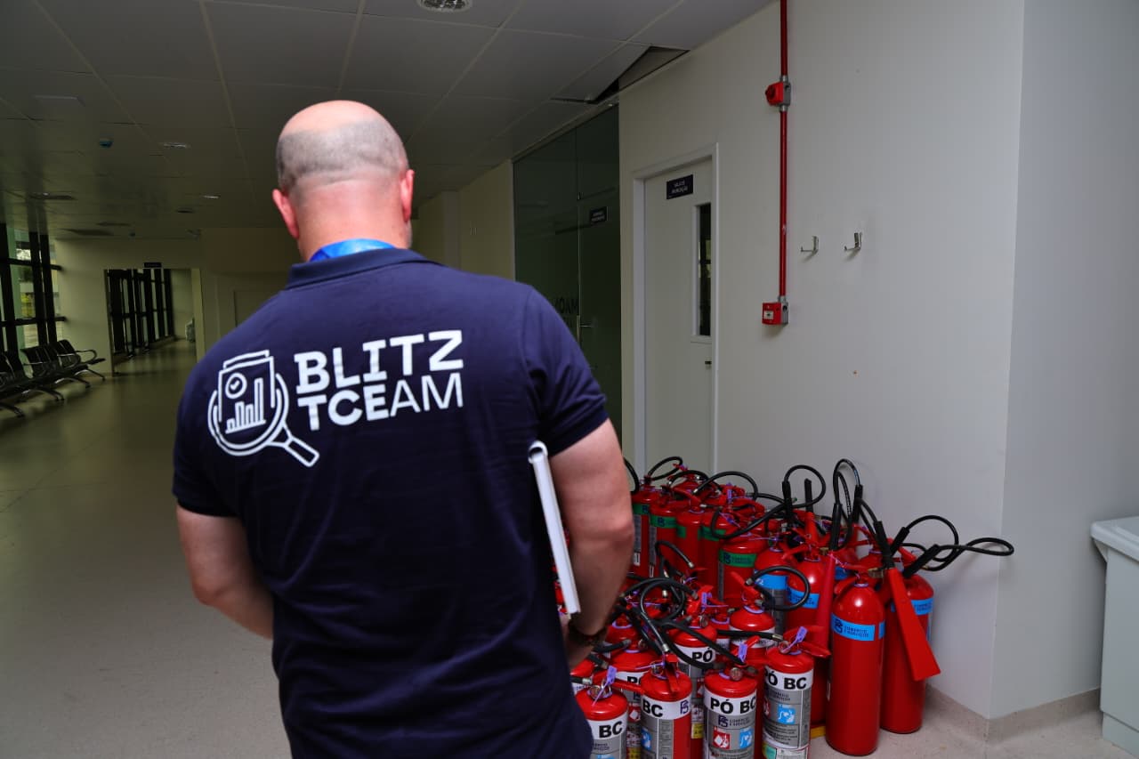 Blitz do TCE-AM inspeciona andamento das obras do Hospital do Sangue do Hemoam
