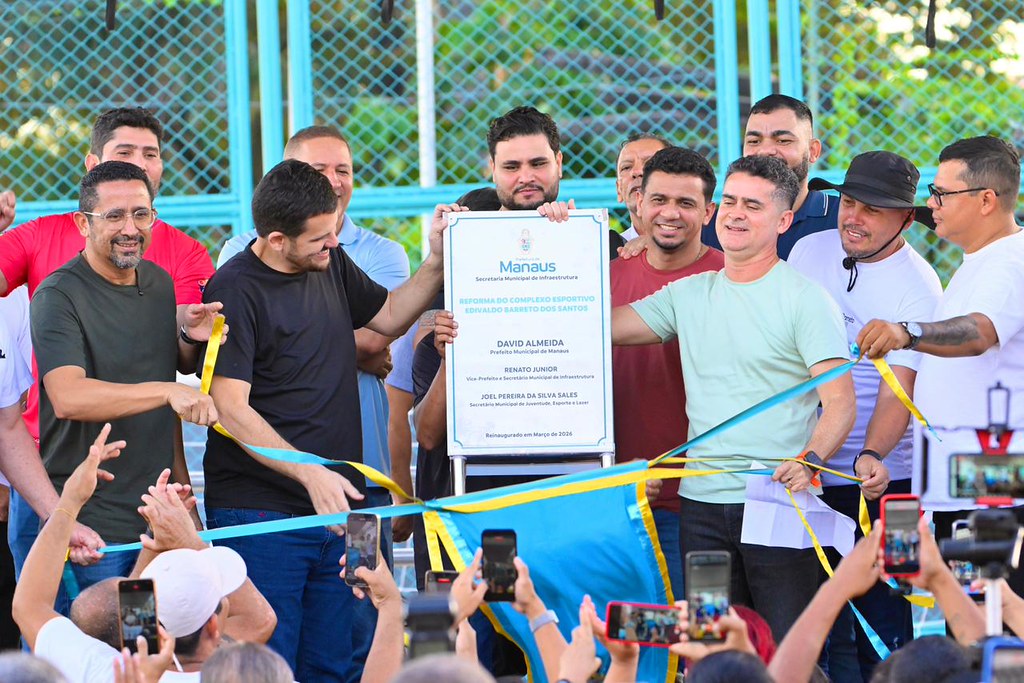 David Almeida entrega no bairro Colônia Antônio Aleixo 36° complexo esportivo e amplia estrutura de esporte e lazer na zona Leste