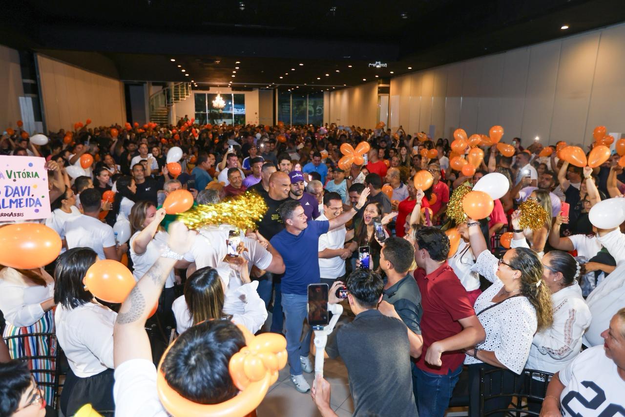 David Almeida reúne mais de 500 lideranças na zona Oeste e apresenta balanço de entregas e novos investimentos