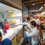 Prefeito Renato Junior realiza primeiro ato da gestão próximo ao povo no mercado municipal Adolpho Lisboa e visita feiras do Centro