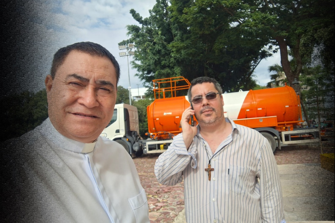 Padre Nelson Pereira, novo pároco da Catedral de Manaus, participa de mutirão de limpeza e reforça ações da Pastoral Social