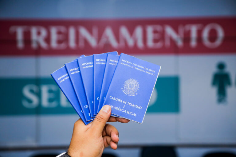 Sine Manaus oferta 412 vagas de emprego nesta segunda–feira, 13/4