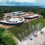 Prefeitura conclui etapa de contenção no parque Encontro das Águas Rosa Almeida com mais de 260 estacas