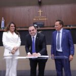 Legislativo Estadual conduz transição e Roberto Cidade assume interinamente o Governo do Amazonas