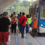 Greve dos ônibus é suspensa em Manaus após acordo mediado pela prefeitura