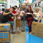 Prefeitura de Manaus realiza sorteios da campanha ‘Dia das Mães Premiado’ e beneficia consumidores nas galerias municipais