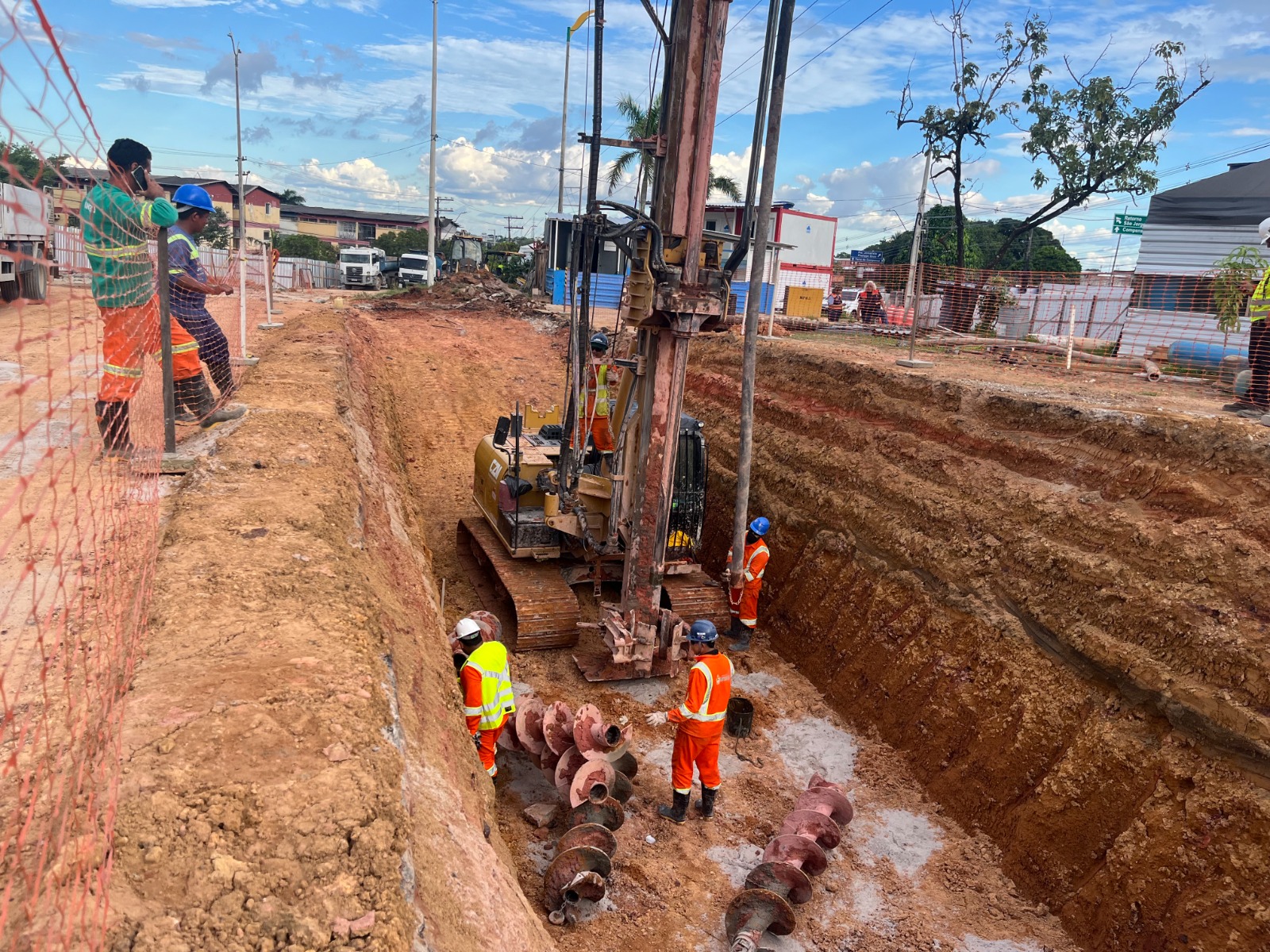 Prefeitura de Manaus avança na construção do complexo viário ‘Passarão’ com concretagem de 118 estacas profundas