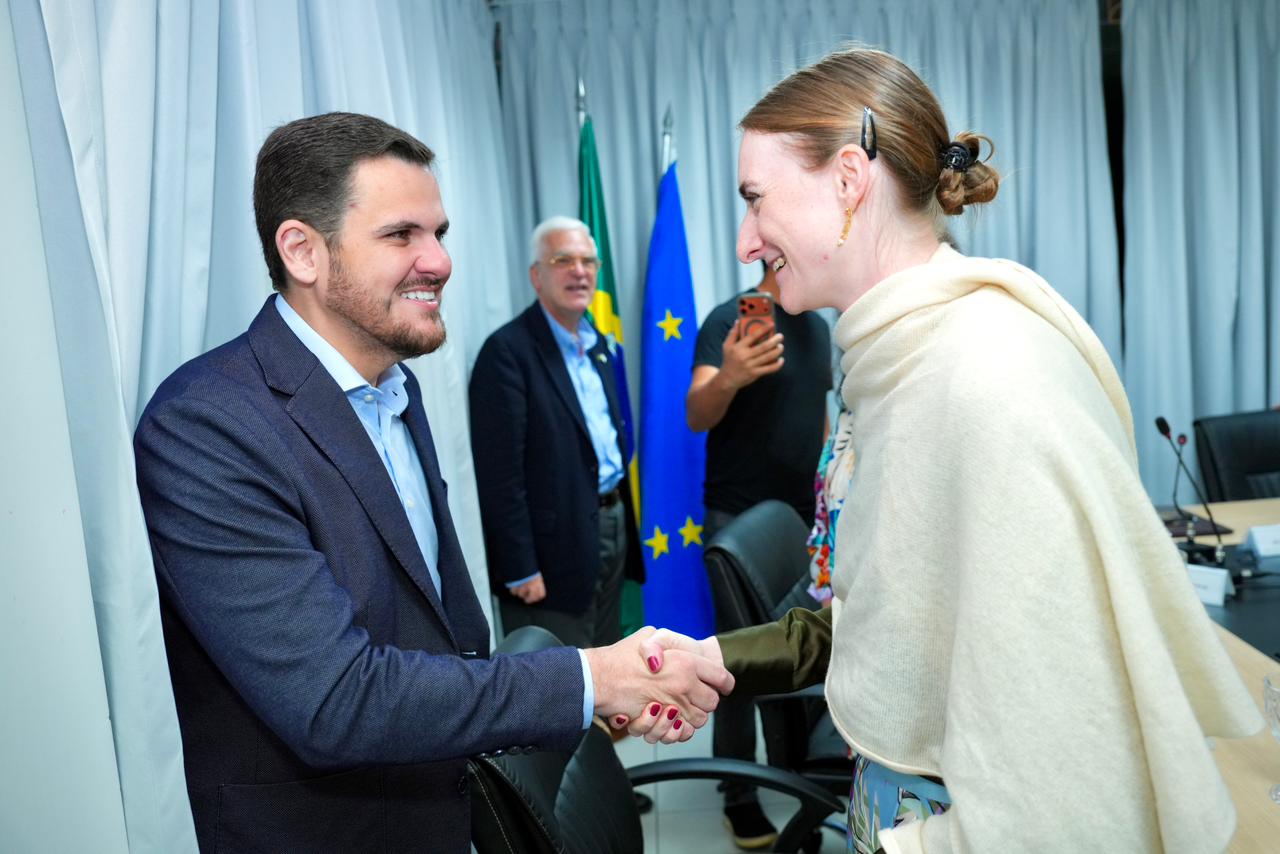 Prefeito Renato Junior articula parcerias com embaixadores de 17 países da União Europei