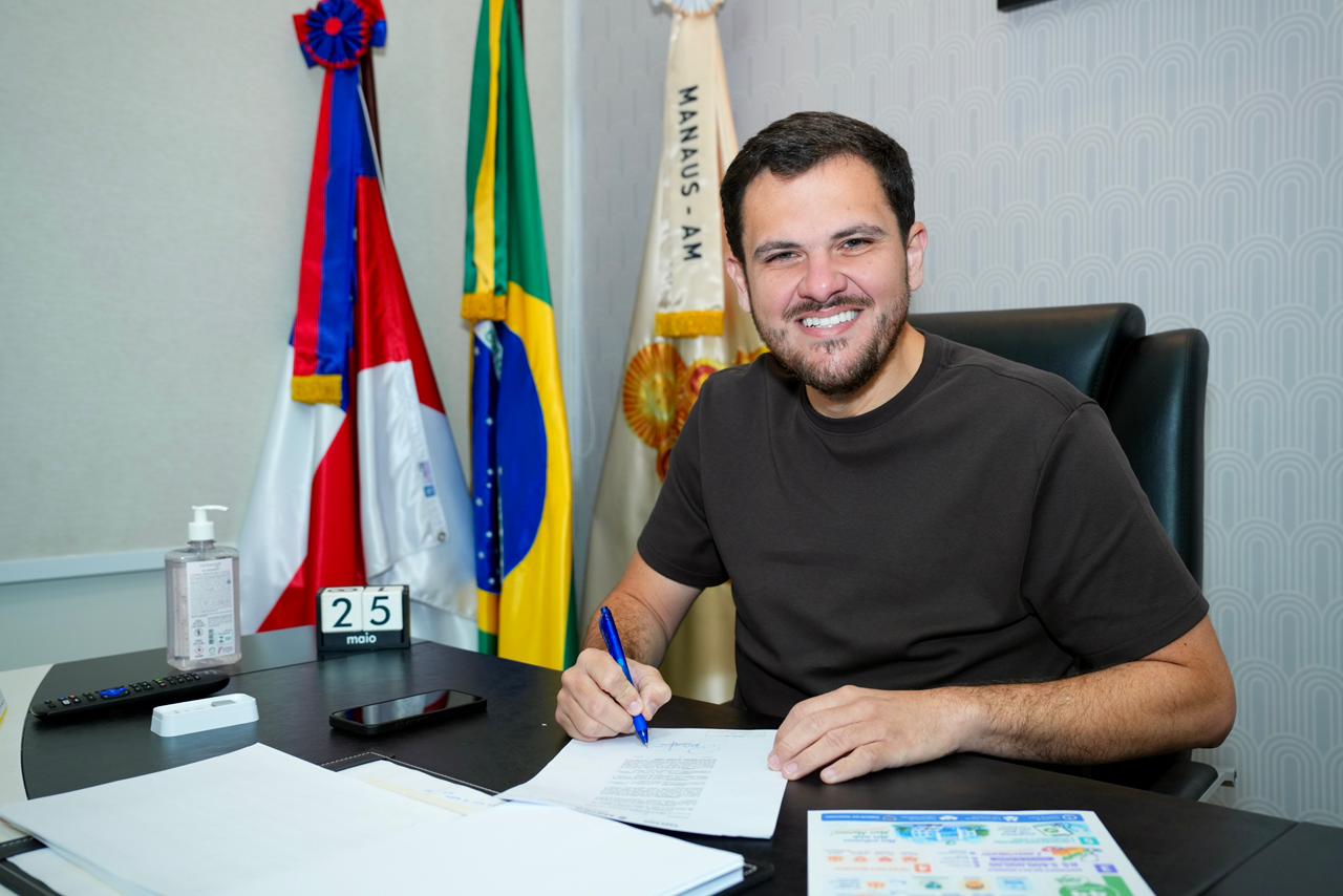 Prefeito Renato Junior nomeia 48 novos médicos aprovados em concurso da Semsa para ampliar o atendimento e o cuidado com as famílias em Manaus