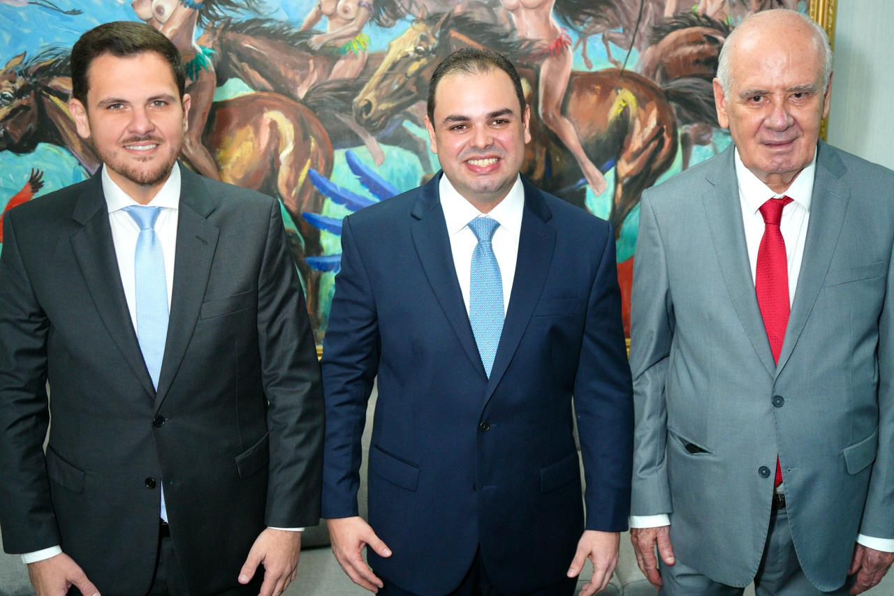 Prefeito Renato Junior prestigia posse do novo governador e vice-governador do Amazonas, Roberto Cidade e Serafim Corrêa e reforça cooperação institucional