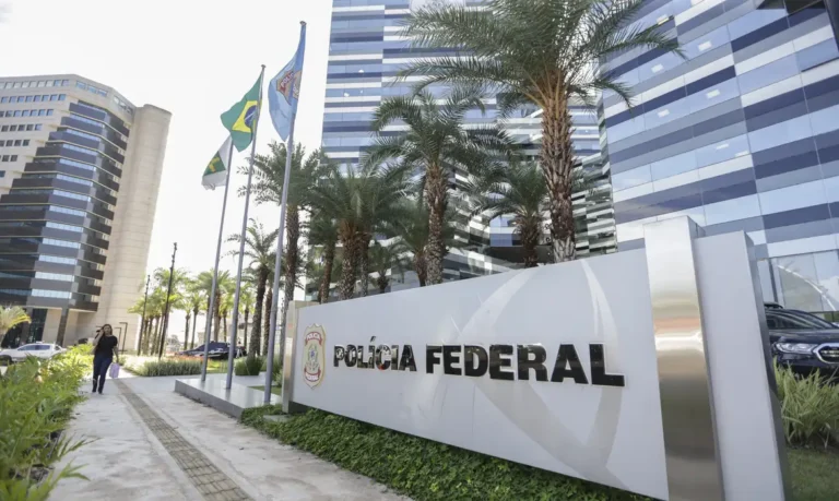 PF: pai de Vorcaro liderava A Turma, milícia pessoal do banqueiro