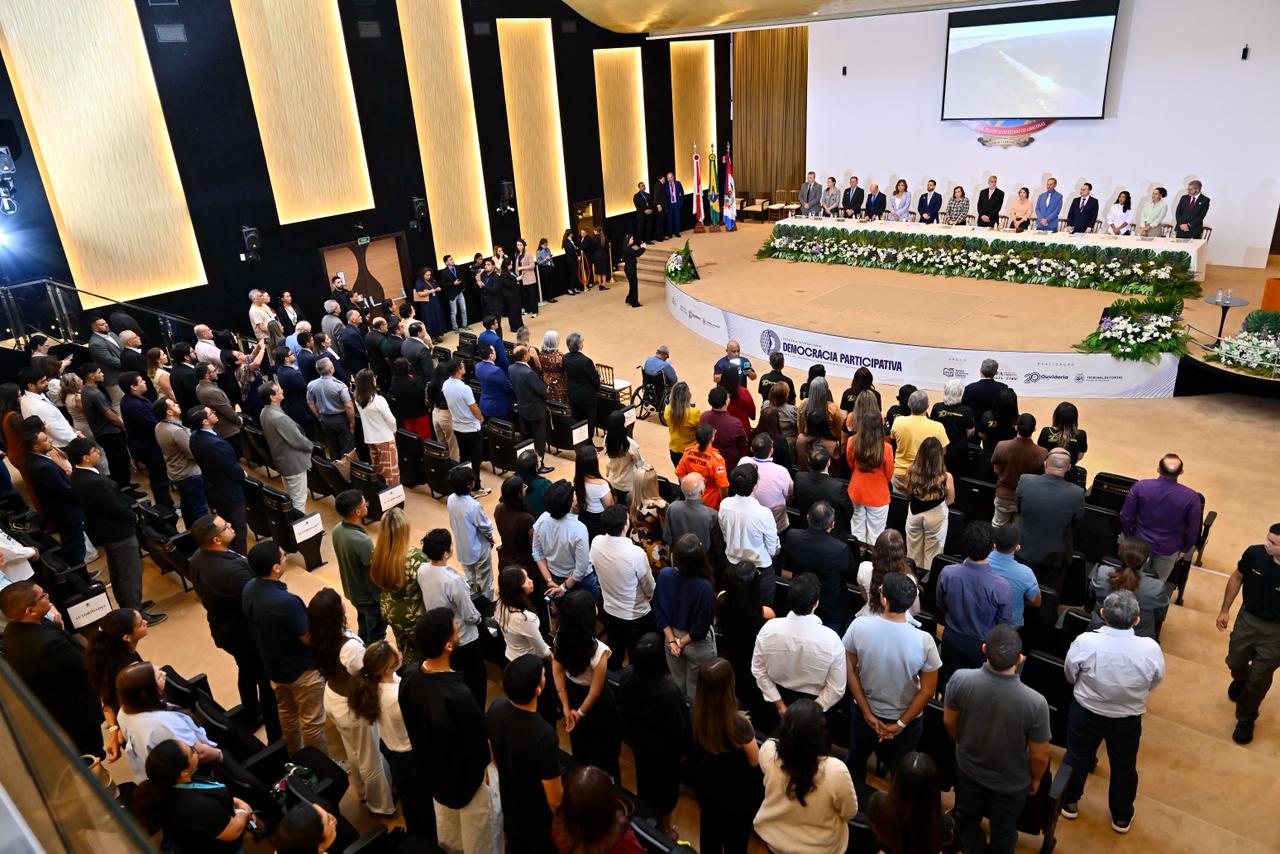 TCE-AM reúne ministro do STJ e especialistas internacionais em seminário sobre democracia participativa