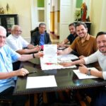 Renato Junior encerra impasse fundiário histórico e entrega títulos definitivos à Igreja Católica em Manaus