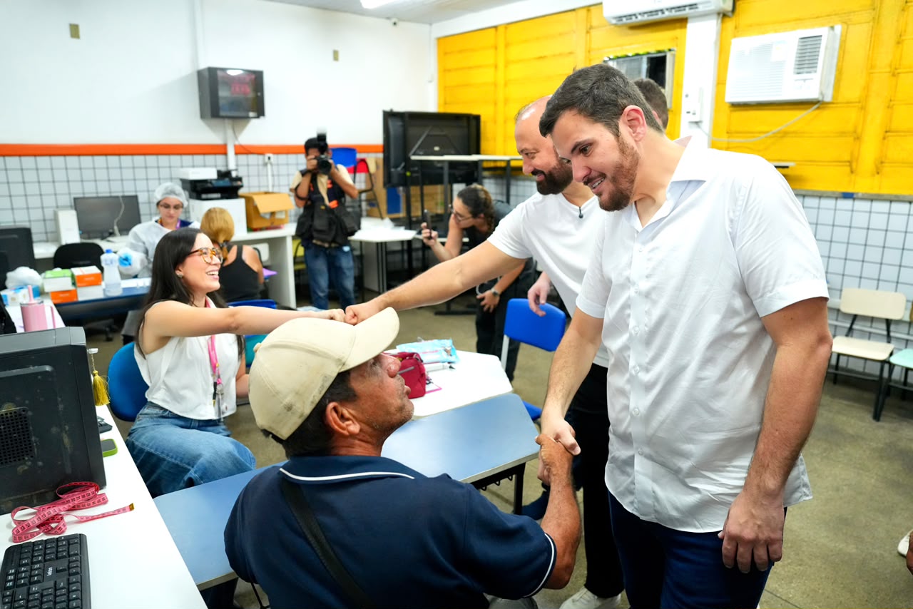 Prefeito Renato Junior leva prefeitura inteira para o bairro Cidade de Deus com serviços integrados de asfalto, limpeza urbana e ações sociais