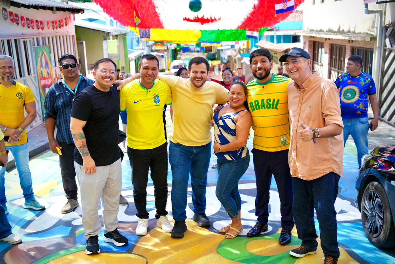 Prefeito Renato Junior visita ‘Ruas da Copa’ e prestigia trabalho feito nas comunidades que mantém viva a tradição de celebrar os jogos da Seleção Brasileira