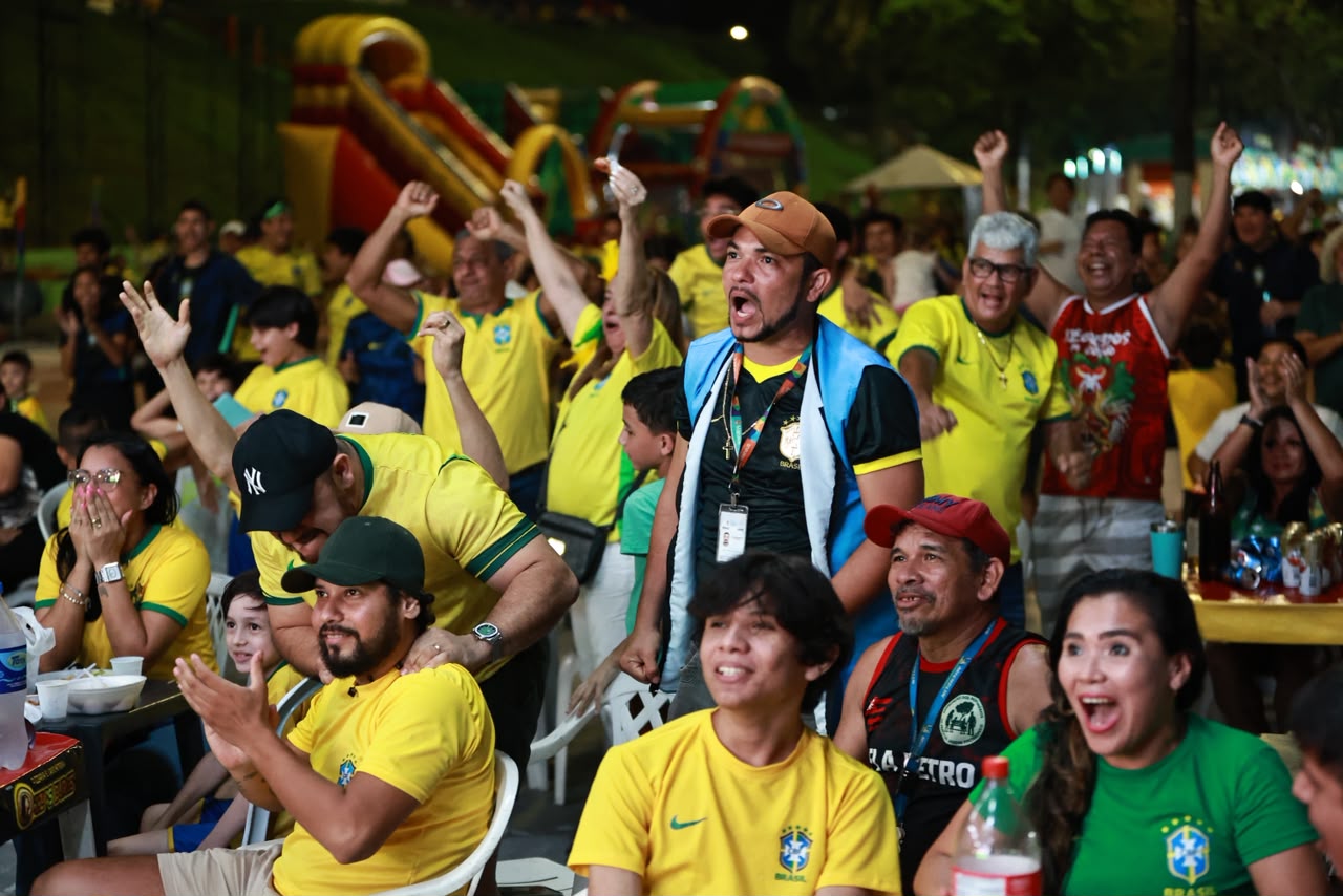 Ruas da Copa reúnem famílias e torcedores em clima de festa com apoio da Prefeitura de Manaus
