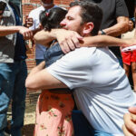 Prefeito Renato Junior leva ‘Casa Manauara’ ao Jorge Teixeira e realiza sonho da casa digna da costureira Kelly Gomes Boneterre
