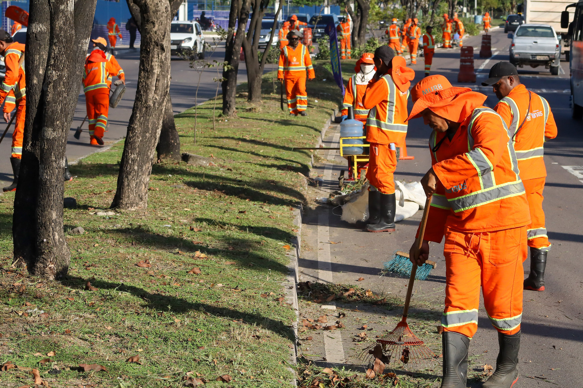 Prefeitura de Manaus mobiliza mais de mil trabalhadores da Semulsp e reforça limpeza durante o fim de semana