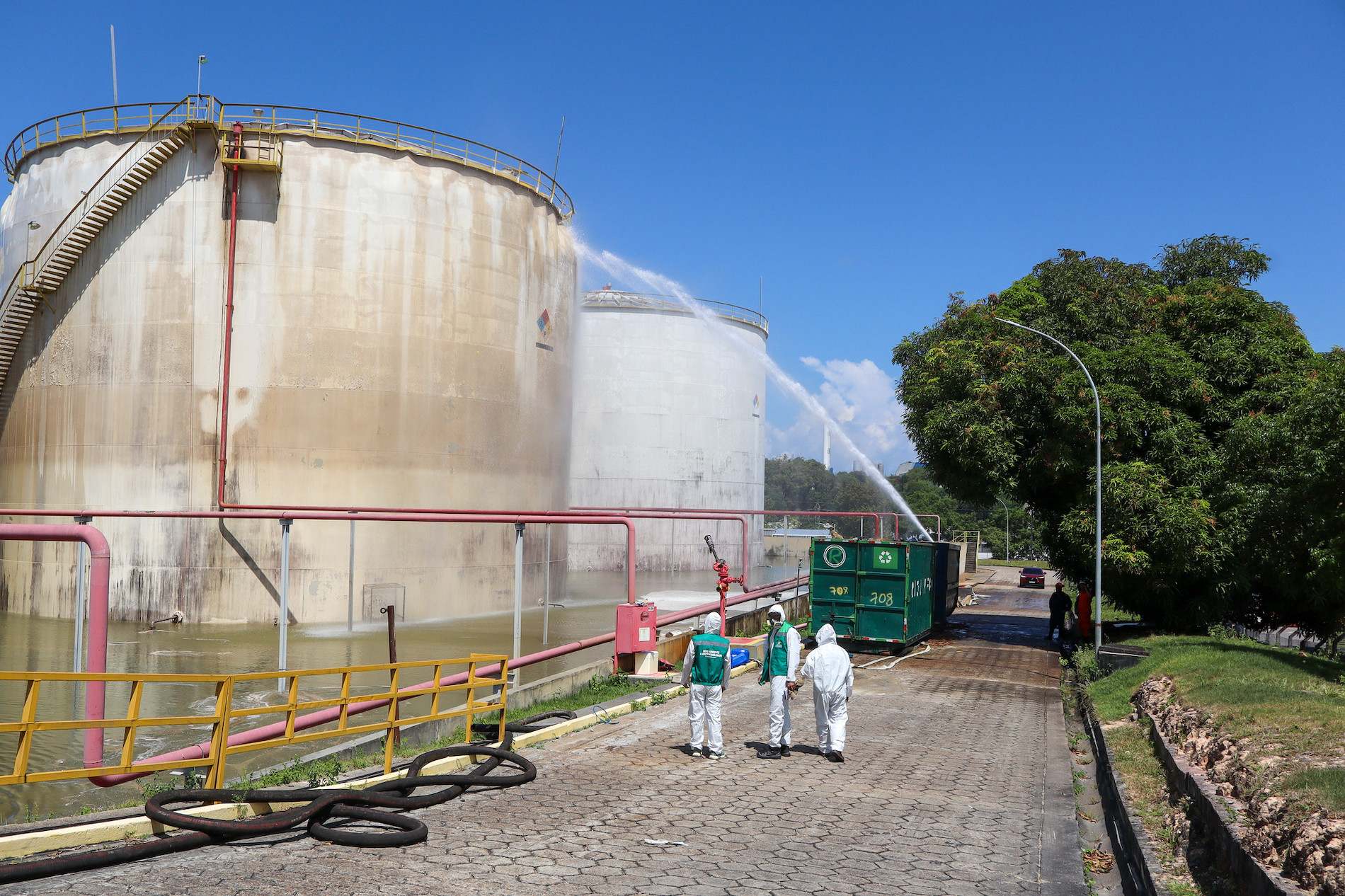 Prefeitura de Manaus monitora e autua empresa após vazamento de gás estireno no Distrito Industrial