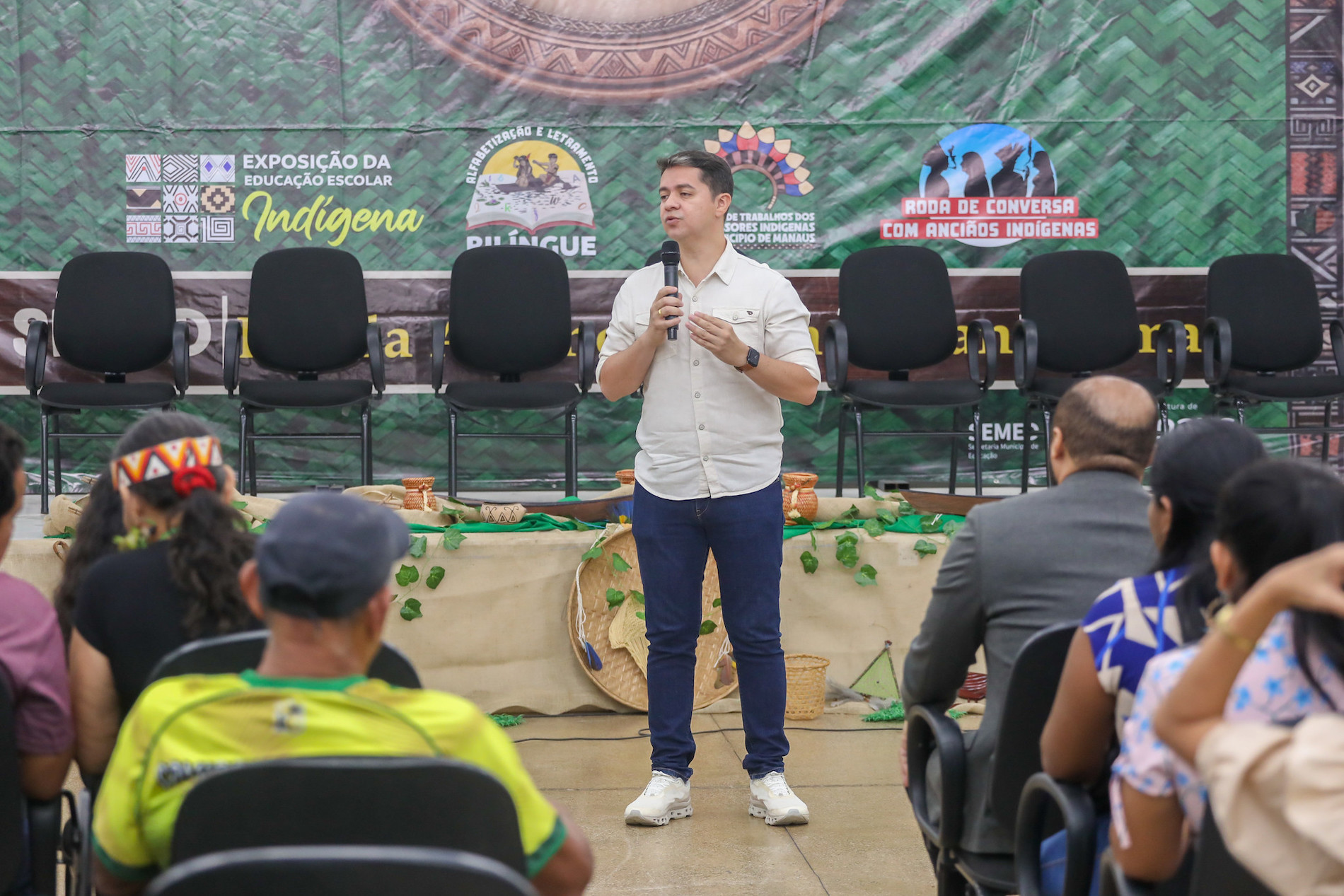 Educação indígena ganha reforço com diálogo entre Prefeitura de Manaus e comunidades
