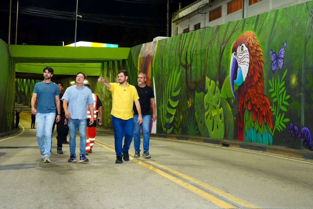 Prefeito Renato Junior vistoria reestruturação de passagem de nível entre as avenidas Constantino Nery e Theomário Pinto e destaca obras de recuperação em diferentes espaços públicos da capital